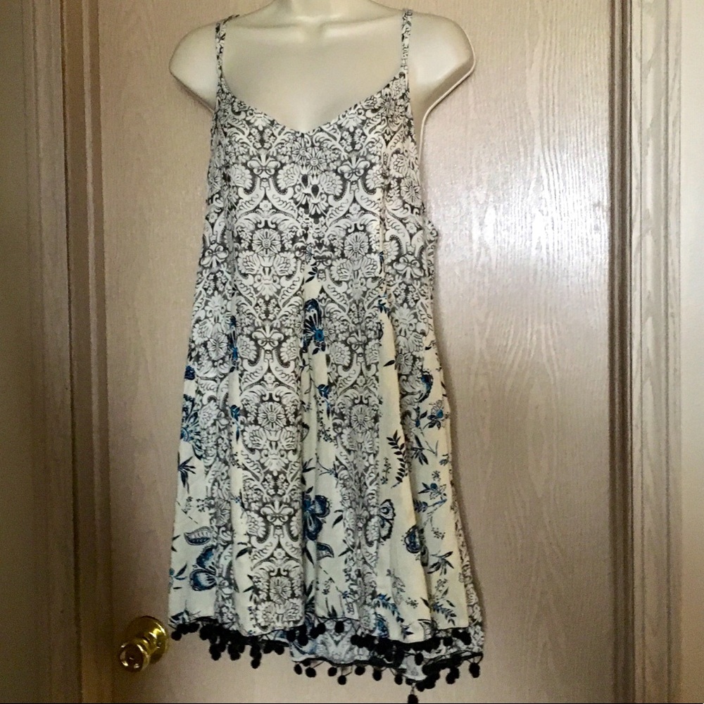 ❌DONATED❌2bella A-Line/Swing Dress w/Pom-pom hemline